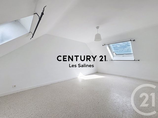 maison à louer - 6 pièces - 142.63 m2 - GUERANDE - 44 - PAYS-DE-LOIRE - Century 21 Les Salines