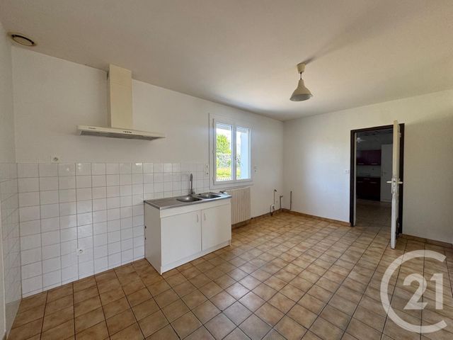 maison à louer - 6 pièces - 142.63 m2 - GUERANDE - 44 - PAYS-DE-LOIRE - Century 21 Les Salines