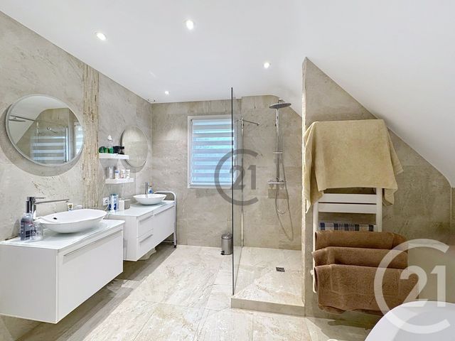 maison à vendre - 5 pièces - 165.01 m2 - GUERANDE - 44 - PAYS-DE-LOIRE - Century 21 Les Salines