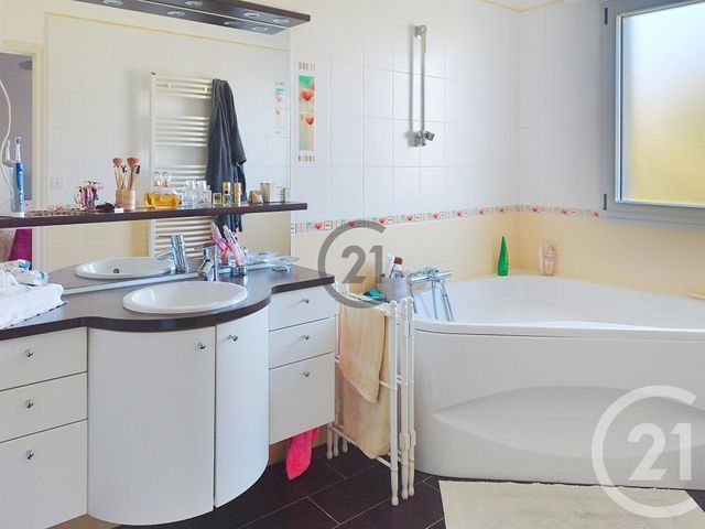 maison à vendre - 6 pièces - 165.0 m2 - GUERANDE - 44 - PAYS-DE-LOIRE - Century 21 Les Salines